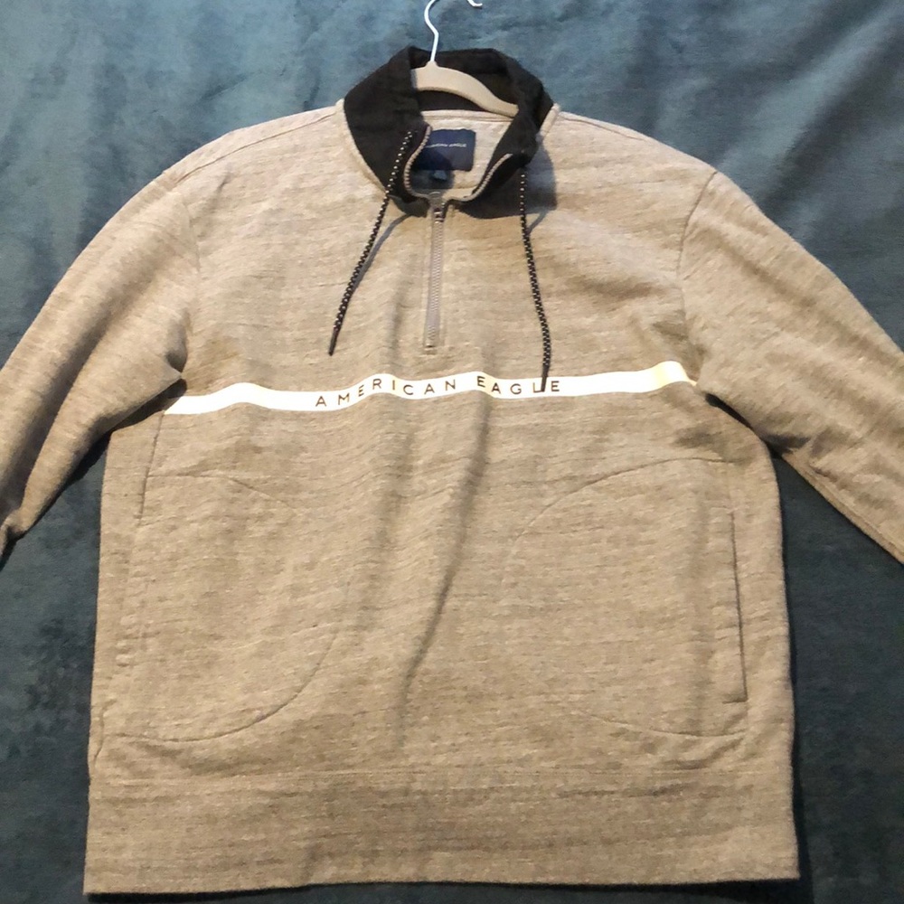 American Eagle grey sweater